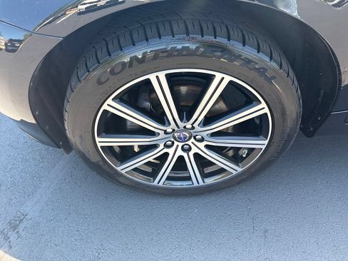 Used 2015 Volvo XC60 T6 w/ Proximity Package AWD/4WD image 37