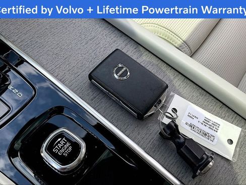 Used 2025 Volvo XC90 B6 Ultra w/ Protection Package image 14