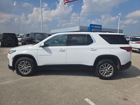 Used 2023 Chevrolet Traverse LT FWD image 6