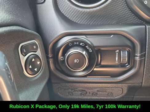 Used 2025 Jeep Wrangler Unlimited Rubicon AWD/4WD image 22
