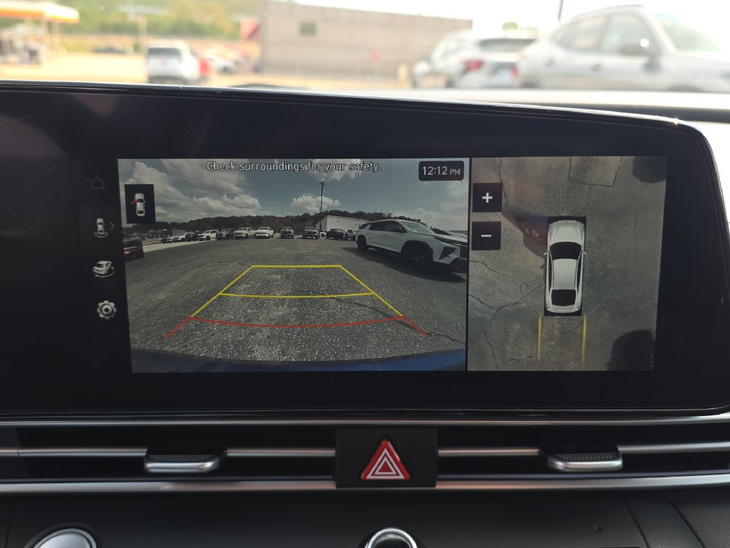 Used 2024 Hyundai Elantra Limited FWD image 22
