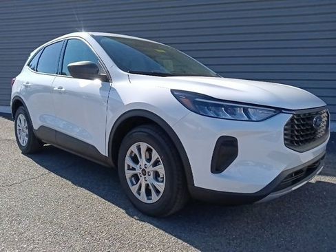 New 2026 Ford Escape Active w/ Cold Weather Package FWD image 1