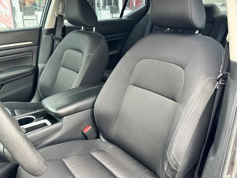 Used 2021 Nissan Altima 2.5 SV image 12