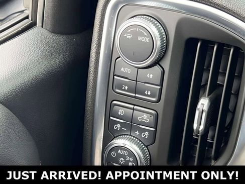 Used 2020 GMC Sierra 1500 AT4 w/ Driver Alert Package I AWD/4WD image 24