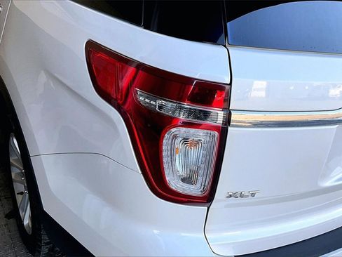 Used 2014 Ford Explorer XLT w/ Equipment Group 202A image 32