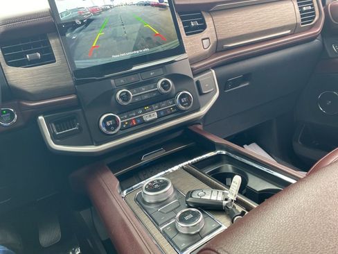 Used 2024 Ford Expedition Max Limited image 48