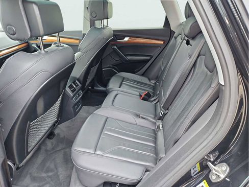 Used 2023 Audi Q5 e Premium Plus w/ Premium Plus Package image 35