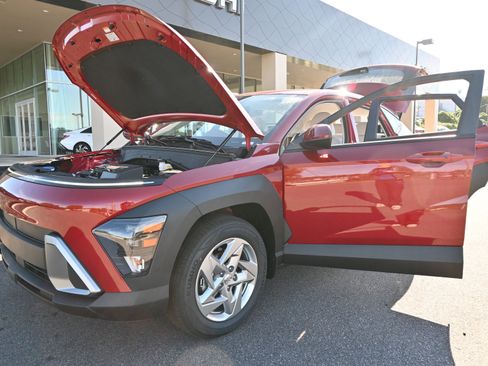 New 2026 Hyundai Kona SE image 10