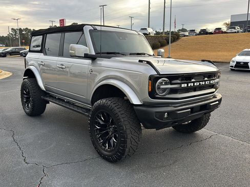 Used 2022 Ford Bronco Outer Banks image 6