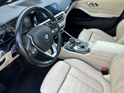 Used 2021 BMW 330i Sedan w/ Convenience Package RWD image 9
