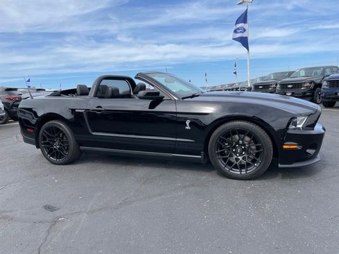 Used 2011 Ford Mustang Shelby GT500 RWD image 4