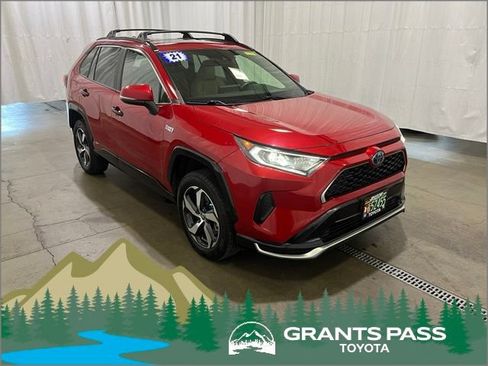 Used 2021 Toyota RAV4 SE w/ Weather & Moonroof Package AWD/4WD image 1