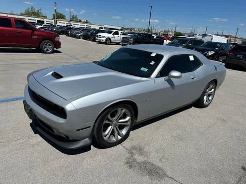 Used 2022 Dodge Challenger R/T RWD image 12
