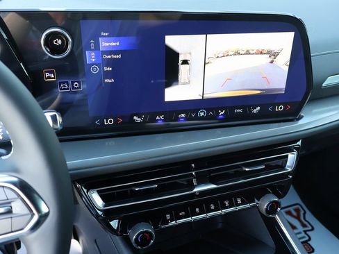 New 2026 Chevrolet Traverse LT w/ Driver Confidence Package FWD image 22