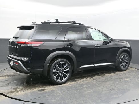 New 2026 Nissan Pathfinder Platinum w/ Cargo Package FWD image 7