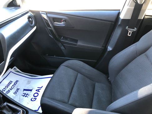 Used 2018 Toyota Corolla iM image 19