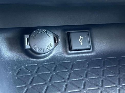 Used 2022 Toyota RAV4 XLE w/ Convenience Package AWD/4WD image 31