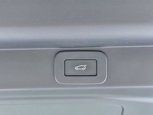 Used 2023 Land Rover Range Rover SV AWD/4WD image 14