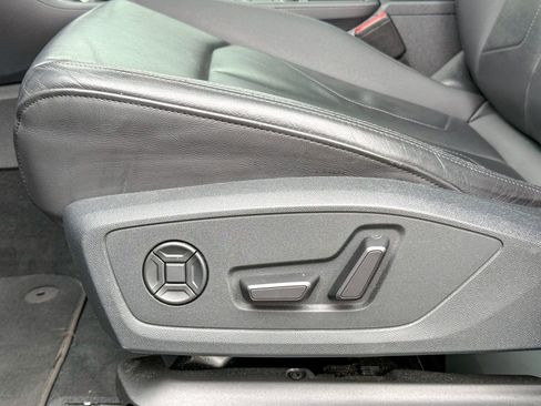 Used 2025 Audi Q3 2.0T Premium AWD/4WD image 18