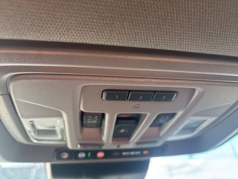 Used 2025 GMC Sierra 2500 Denali w/ Denali Reserve Package image 21