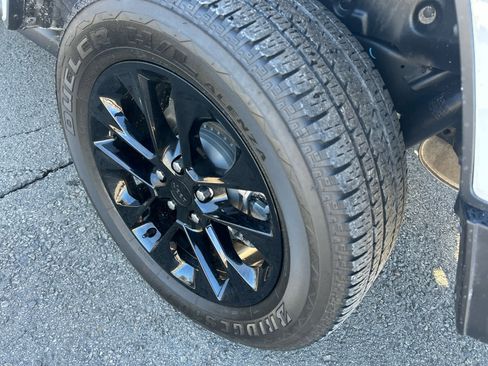 Used 2023 Jeep Wrangler Sahara w/ Cold Weather Group image 15