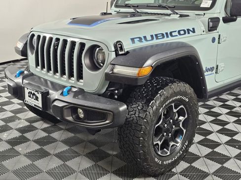 Used 2023 Jeep Wrangler Unlimited Rubicon 4xe w/ Cold Weather Group AWD/4WD image 10