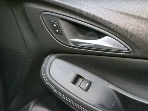 Used 2021 Buick Encore GX Preferred w/ Cold Weather Comfort Package AWD/4WD image 9