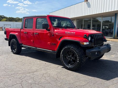 Used 2021 Jeep Gladiator Sport AWD/4WD image 9