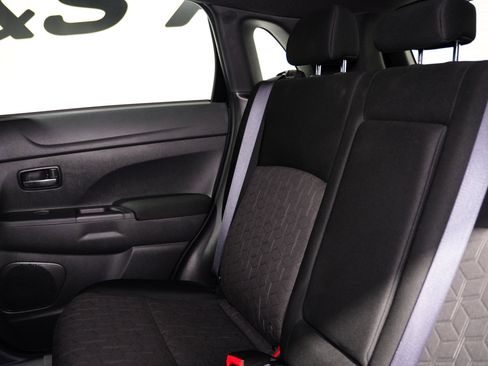 Used 2025 Mitsubishi Outlander Sport AWD image 18