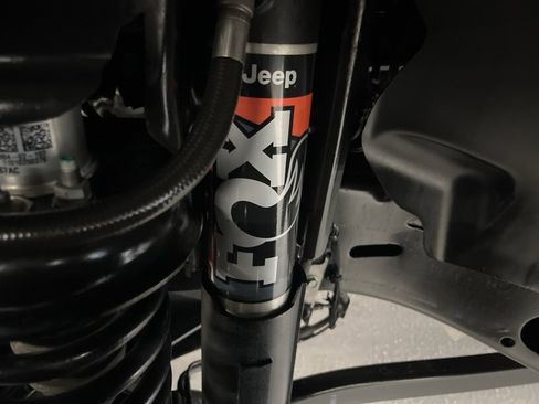 Used 2023 Jeep Gladiator Mojave image 15