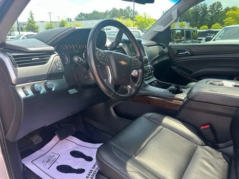 Used 2020 Chevrolet Tahoe LT w/ Luxury Package AWD/4WD image 13