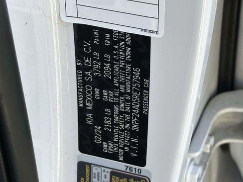 Used 2024 Kia Forte LXS image 12