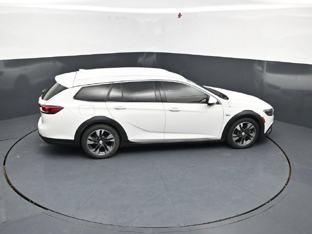 Used 2018 Buick Regal Essence w/ Driver Confidence Package #1 AWD/4WD image 36
