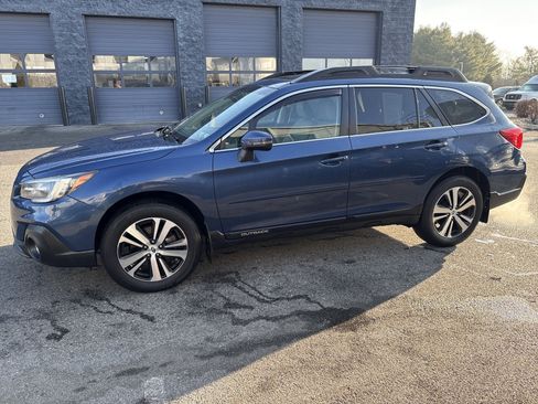 Used 2019 Subaru Outback 2.5i Limited image 3