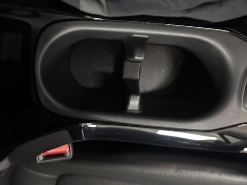 Certified 2024 Toyota Corolla Cross XLE image 32