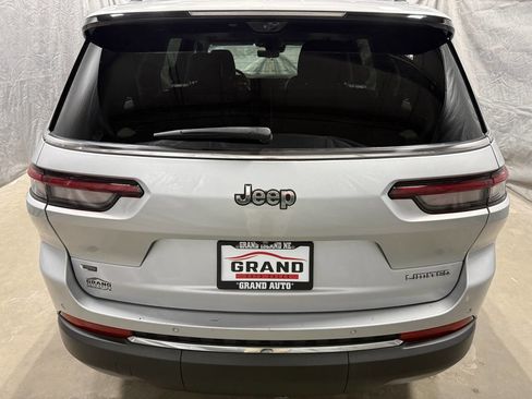 Used 2022 Jeep Grand Cherokee L Limited w/ Luxury Tech Group II image 5