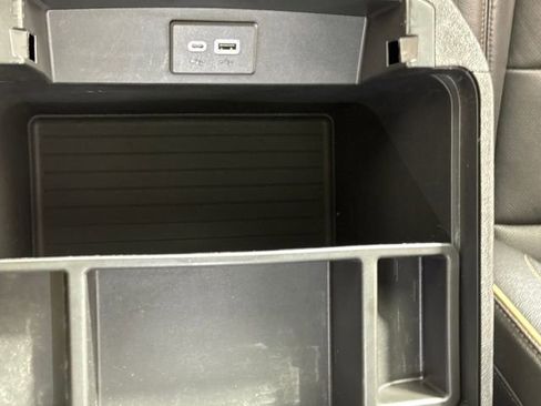 Used 2023 GMC Yukon AT4 image 25