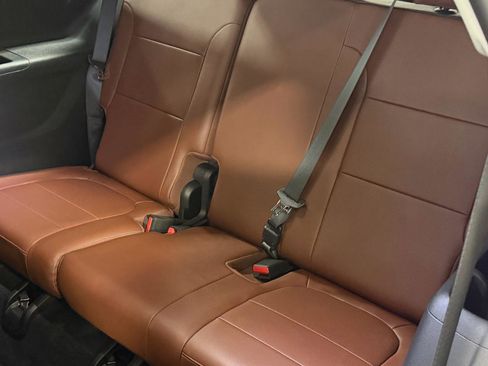 Used 2018 Chevrolet Traverse High Country image 12