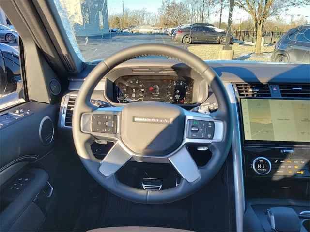 New 2025 Land Rover Discovery Dynamic SE AWD/4WD image 26