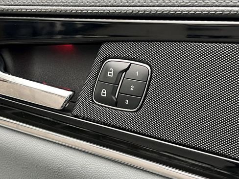 Used 2023 Lincoln Nautilus Reserve w/ Monochromatic Package image 33