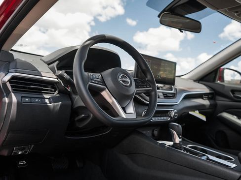 New 2026 Nissan Altima 2.5 SV w/ SV Special Edition Package FWD image 17