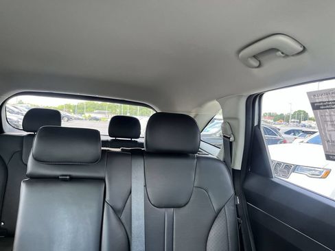 Used 2025 Kia Sorento S FWD image 14