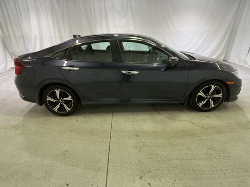Used 2016 Honda Civic Touring image 12