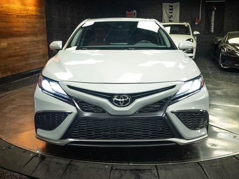 Used 2022 Toyota Camry XSE w/ Carpet Mat Package (TMS) FWD image 4