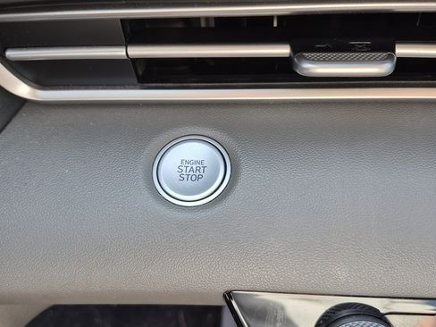 Certified 2023 Hyundai Elantra SEL FWD image 28