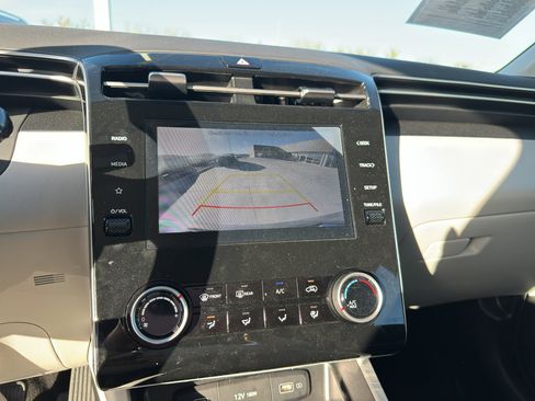 Certified 2024 Hyundai Tucson SE image 19