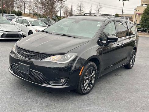 Used 2020 Chrysler Pacifica Touring-L w/ Advanced Safetytec Group image 8