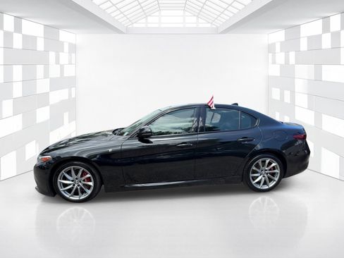 Used 2023 Alfa Romeo Giulia Ti w/ Active Assist Plus Package RWD image 4