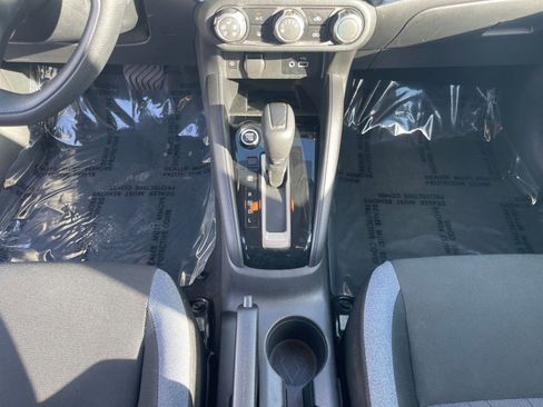 Used 2025 Nissan Versa SV image 40