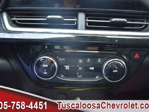 Used 2024 Chevrolet Trax ACTIV w/ Sunroof Package image 35